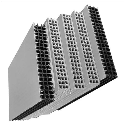 Wergebrûk-Holle-Plastic-Formwork-Sheet-Sampmax-Konstruksje